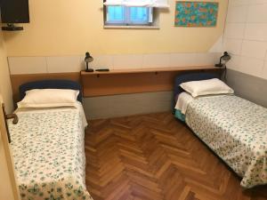 Anthea Rooms 