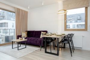 Mokotów Stylish Apartment with Parking & Balcony by Renters Prestige