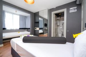 Standard Triple Room room in Basel Hotel