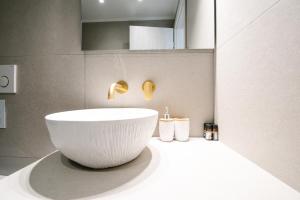 Ennea Suites-Luna suite