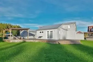 Stuga Fyra Säsonger - Fishing - Skiing - Hottub - Molkom