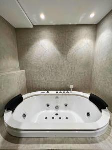 The Mirage Tangier - 3BR Luxury Sea View with Private Hammam & Jacuzzi