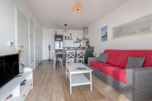 Appartements Appartement pour 4 face mer plage + piscine : photos des chambres