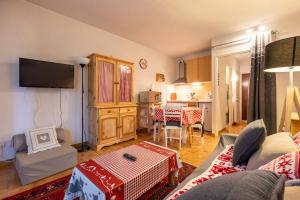 Le Roc dAude - Station Les Angles parking privé