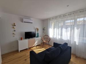 Dark blue Appartement 2 chambres climatisation parking 900m des remparts