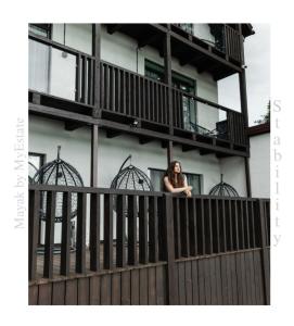 Aparthotel "Mayak Yablunytsia"