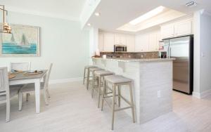 Phoenix Gulf Towers 1202 condo