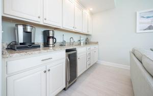 Phoenix Gulf Towers 1202 condo