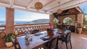 Villa Elvira Torrox by Ruralidays