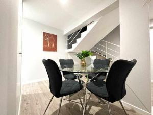 Pena Apartments - A by MTH