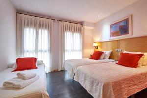 Triple Room (3 single Beds) room in Hotel Real de Illescas