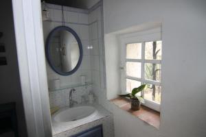 B&B / Chambres d'hotes Mas Les Micocouliers : Chambre Double