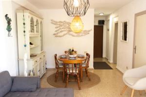 Cozy apartment walking distance to the Arenal beach