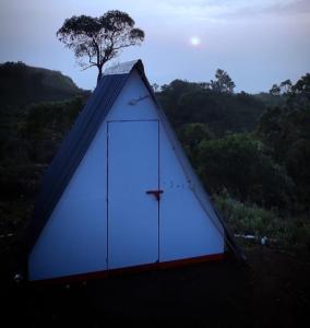 Glass camping