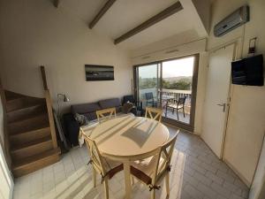 Appart mezzanine avec balcon Piscine