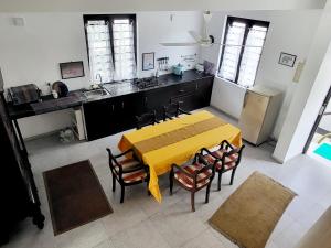 Beach Villa Yang near Hikkaduwa, with Pool and Cook - Semi-detached House