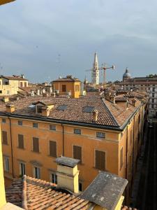 Tower 22 - Centre and near train station