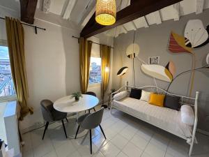 Tower 22 - Centre and near train station