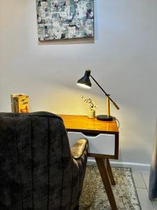 CozyHome 75”TV, 5mints from the Beach & City