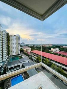 Studio unit Mesaverte Residence Near SM downtown Gaisano Mall Centrio Mall