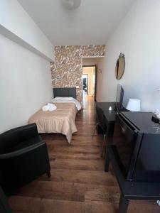 Single Room at Third Floor (No Elevator) room in Hotel Brenta
