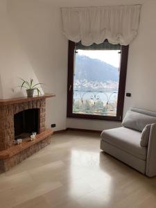 La finestra sul lago di Como