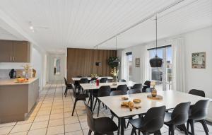 Beautiful Home In Ebeltoft With Sauna