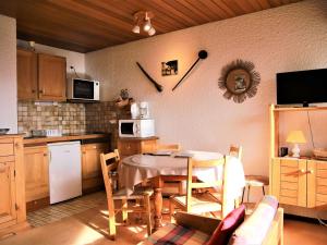 Appartements Appartement Auris, 1 piece, 4 personnes - FR-1-297-16 : photos des chambres