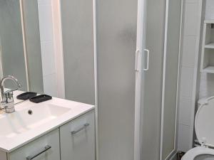 Studio 4 Pers avec Loggia, Pieds des Pistes, Ascenseur et WIFI, Centre Station - FR-1-262-103