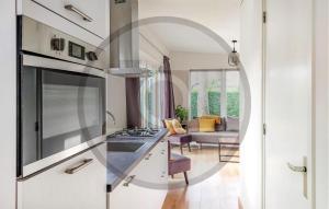 2 Bedroom Amazing Home In Heinkenszand