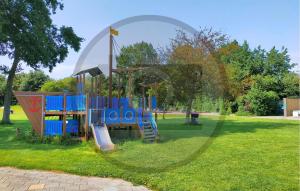 2 Bedroom Amazing Home In Heinkenszand