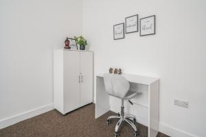 Town Centre apartment - Near Airport & Train Station