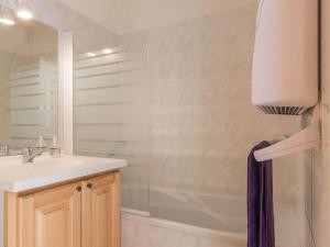 Appartements Joli 2 pieces proche commerces, telecabine, balcon, casier a skis - FR-1-330C-32 : photos des chambres