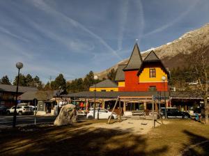 La Villetta Food & Drink Rooms for Rent - No Reception -