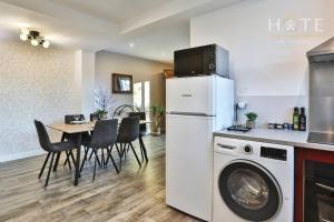 Maisons de vacances Logement de standing avec jacuzzi, classe 4* : photos des chambres