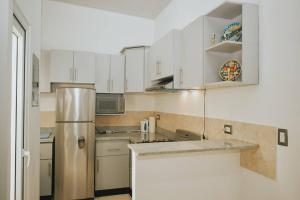 Moderna casa amueblada en residencial privada