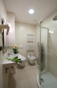 Twin Room room in Hotel Ristorante Tre Leoni