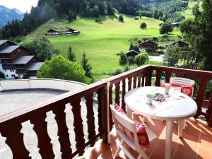 Charmant T2 cabine 4 pers, centre-village, proche pistes et commerces, balcon sud, piscine lété - FR-1-342-145