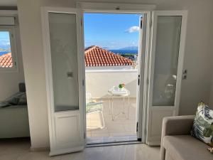 Modern Sea-View Maisonette in Spetses for 6 people