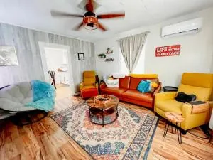 Giggling Creek Cottage - BedJet! King Sized! Gazebo, 45 Acres, Arcades, Nintendo, more - Ridgeway