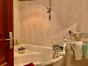 Appartements L-AMBASSADEUR - Face a l-Opera - Hyper Centre - Parking Gratuit : photos des chambres