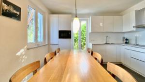 Nautilus-Bay Holiday home with 5 rooms, on the beach, for 2-9 persons