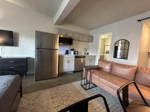 Premium Quadruple Room - Non-Smoking room in Desert Inn