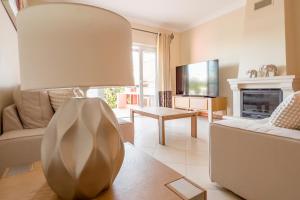 Beautiful Family T3 Townhouse with Pool Vilamoura