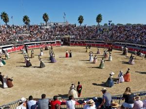 Spacieux 2 pièces avec terrasse, piscine et ascenseur à 400m de la plage - FR-1-307-168