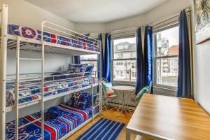 Family-Friendly Ocean City Condo Walk to Beach!