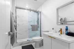 Modern Apartment in downtown dallas 2bed 2 bath