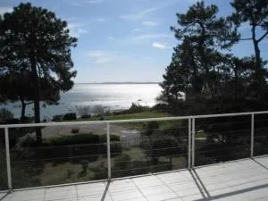 appartement "Les pieds dans l'eau" - LʼHerbe