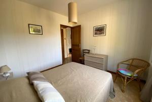 Maisons de vacances MAISON CRI-CRI a Ares : photos des chambres