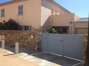 Jolie villa à Erbalunga- a deux pas de la plage - 布伦德